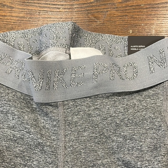 Nike Pro Leggings - Picture 3 of 5